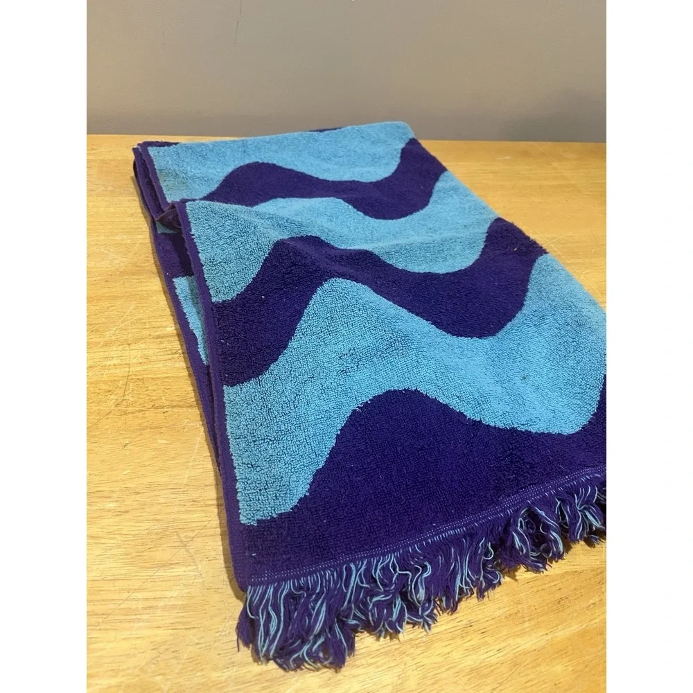 Vtg‎ Fieldcrest Purple Aqua Wavy Bath Towel 42x24